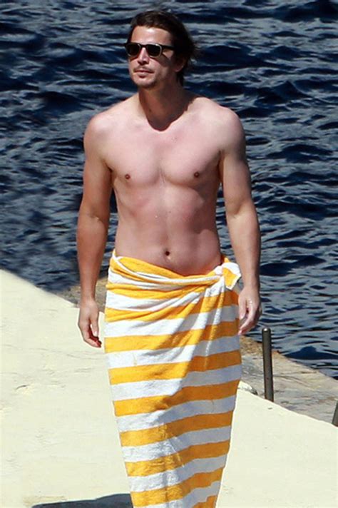 Shirtless Male Celebs Josh Hartnett