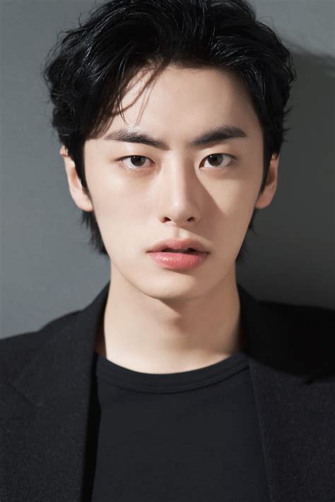 Lee Won Jeong Profile Images — The Movie Database Tmdb