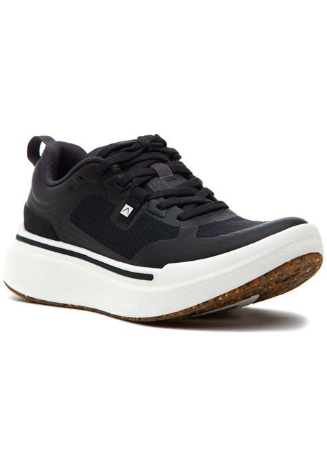 Ahnu Sequence 1 Low Sneaker Black/White