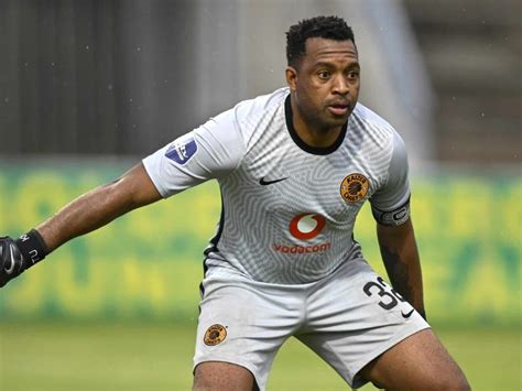 Veteran Goalkeeper Itumeleng Khune Vows To Never Leave Kaizer Chiefs