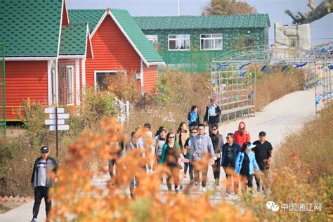 旅游扶贫 草甘沙漠景区——抱团吃“旅游饭”，携手走康庄路贫困户