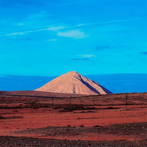 Islas canarias fuerteventura naturaleza montañas diseño minimalista