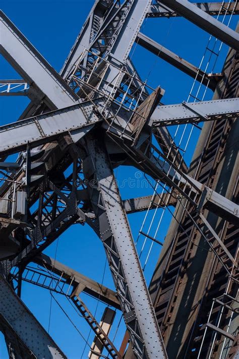 Details of a Cantilever Bridge in Action Stock Image - Image of architecture, firth: 177554421