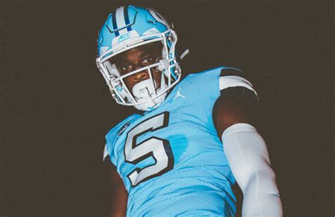 North Carolina Tar Heels Unveil 1990s Throwback Uniform – SportsLogos ...