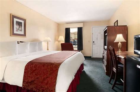 Baymont Inn And Suites Macon I 475 Exit 9 Ga See Discounts