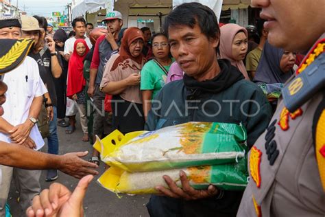 Satgas Pangan Polri Sidak Beras Di Pasar Antara Foto