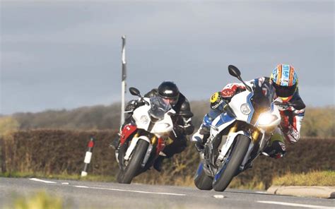 Bmw S1000rr Vs Bmw S1000rr Hp4 Mcn