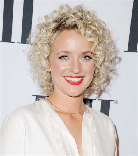 51 Awesome Curly Hairstyles For Women Over 50