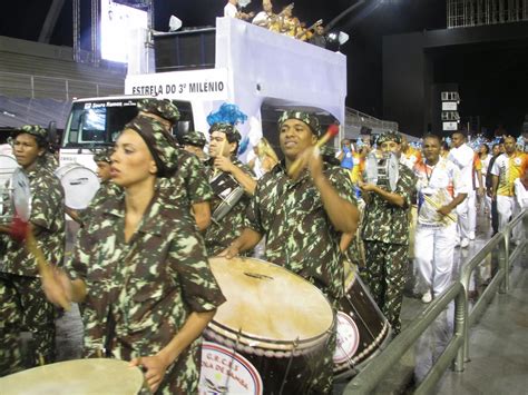 A vez do povo Escola de Samba Estrela do Terceiro Milênio do Bairro