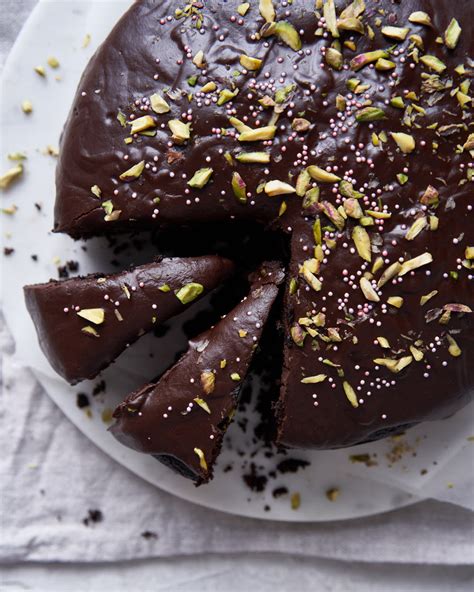 Nigellas Dark And Sumptuous Vegan Chocolate Cake Recipe Hotcooking