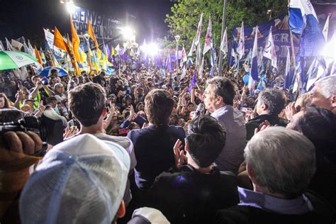 Con Toda La Liturgia Peronista Cerró En La Matanza La Caravana De Massa Kicillof Y Espinoza