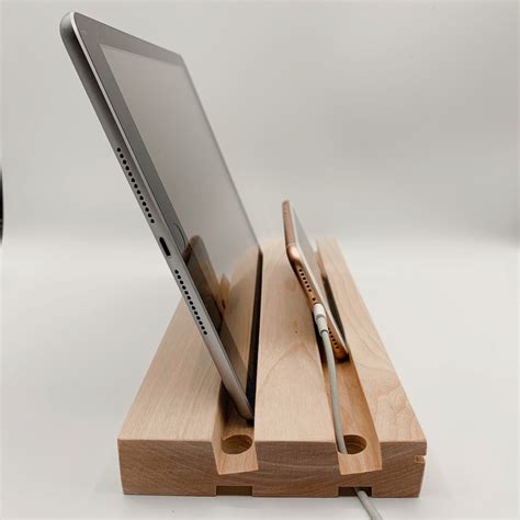 Ipad Und Iphone Halter Aus Holz Ipad Und Iphone St Nder Ipad Halter