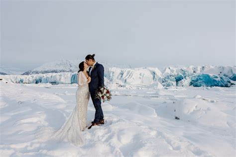 Elope in Alaska: A winter wonderland - Matlai Photography