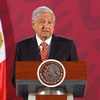 AMLO Se Echa Palomazo En La Mañanera Canta Estrofa Del Toque De Bandera