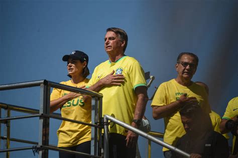 Veja Imagens De Ato Chamado Por Bolsonaro Em Copacabana 21 04 2024