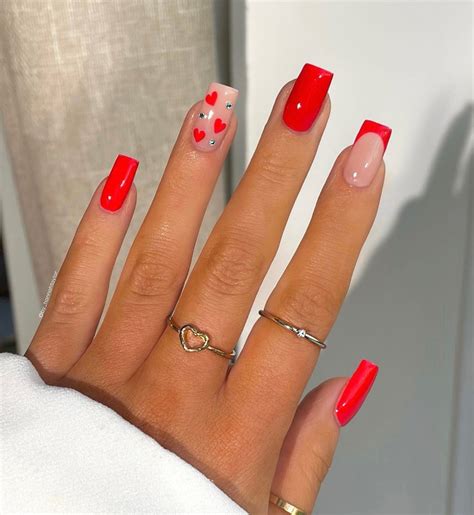 25 Best Valentine S Day Nails To Inspire You Amazingmindscape