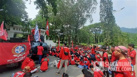 Peringati May Day 2024 Buruh Sukabumi Soroti Upah Hingga Praktik