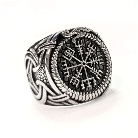 Anillo Vikingo Vegvísir Acero Inoxidable para hombre en Wattaca