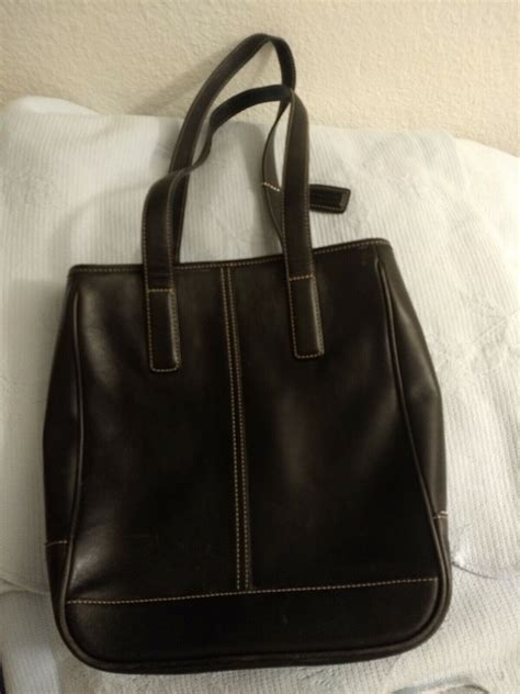 Coach Black Leather Purse - Gem