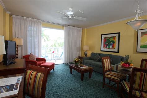 GRAND CAYMAN BEACH SUITES 4⋆ ::: SEVEN MILE BEACH, CAYMAN ISLANDS ...