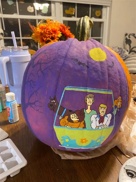 Scooby doo painted pumpkin | Creative pumpkin painting, Painted ...