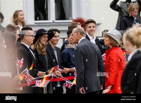 German President Gauck Welcomes Queen Elisabeth Ii With Military Honors