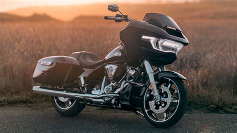 2024 Harley Road Glide Cvo Glory Kamilah