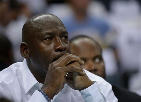 michael jordans eyes  fans  concerned