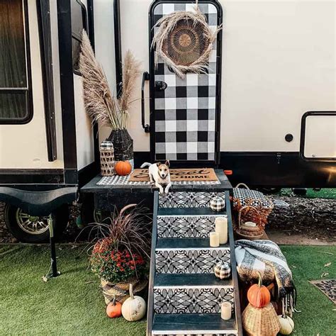 Campsite Decorating Ideas For An Awesome Outdoor Rv Patio