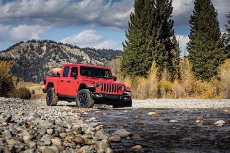 2021 Jeep Gladiator Or Toyota Tacoma Carolina CDJR