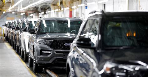 238,000 Ford Explorers Recalled for Defect That Could Cause Rollaway ...