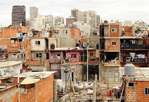 El déficit habitacional nacional es del 28 de viviendas ARQA