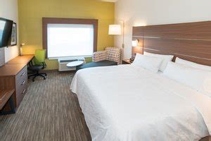 Holiday Inn Express & Suites North Battleford, SK - See Discounts