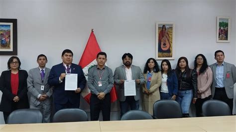 Firma De Convenio Entre RENIEC Y Sindicato De Trabajadores Favorece A 2