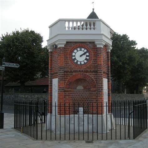 Rainham War Memorial - War memorial in United Kingdom