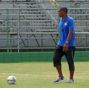 Tricolor marcado por desmaio Paulão começa carreira de técnico no sub 15