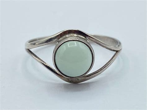 Vintage Sterling Silver Cabochon Aqua Chalcedony Gemstone Ring