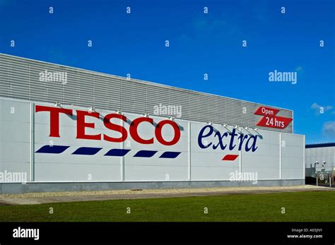 Tesco ladenfront Fotos und Bildmaterial in hoher Auflösung Alamy