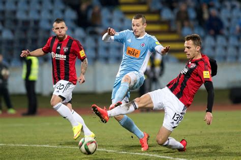 Slovan Bratislava a Spartak Trnava remizovali v zápase 14 kola Fortuna