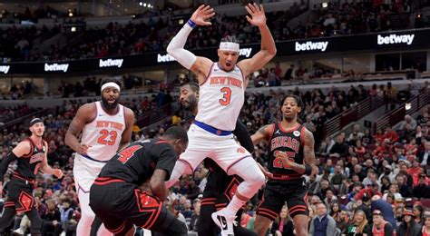 Knicks Josh Hart Ejected Against Bulls After Foot Strikes Javonte