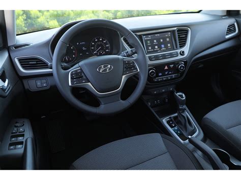 2022 Hyundai Accent: 85 Interior Photos | U.S. News