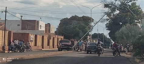 Choque de camioneta contra poste dejó dos niñas lesionadas en la