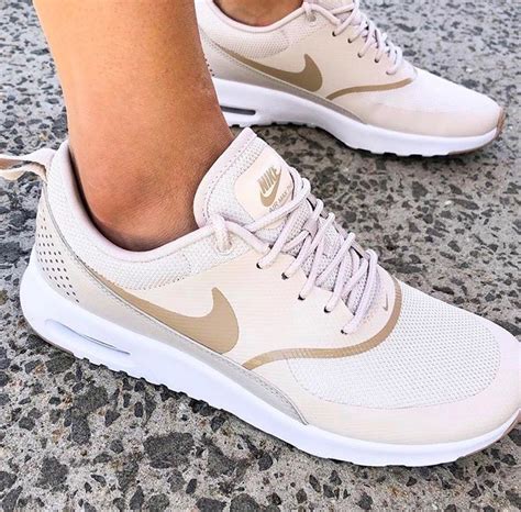 Nude Nike Trainers Womens Sneakers Nike Thea Sneakers Nike