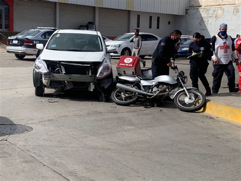 Fuerte Choque Deja A Motociclista Lesionado En La Calle Del Rayo Notigram