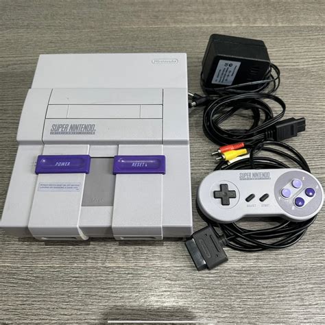 Super Nintendo System + Controller – Game Grove