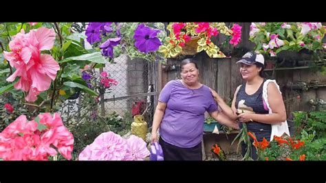 Sonia Visitando El Hermoso Jardin De Su Amiga Morena Variedad De