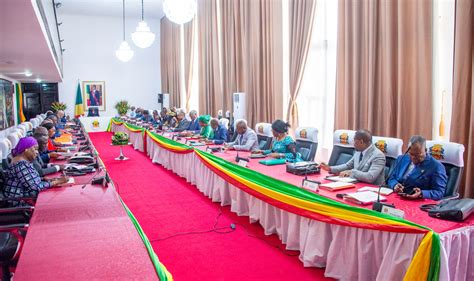 Exécutif : le gouvernement va poursuivre les réformes | adiac-congo.com