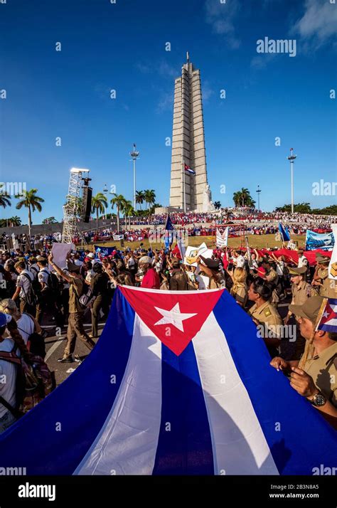 Cuban military parade hi-res stock photography and images - Alamy