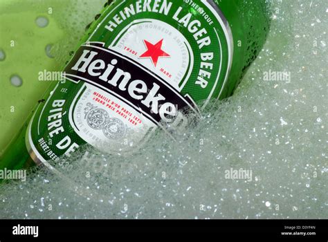 Heineken Beer Bottle Stock Photos & Heineken Beer Bottle Stock Images - Alamy