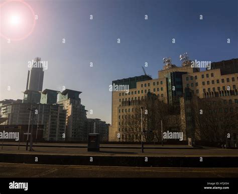 Mi5 headquarters london hi-res stock photography and images - Alamy